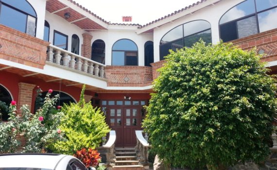Ajijic - Hacienda Frontage