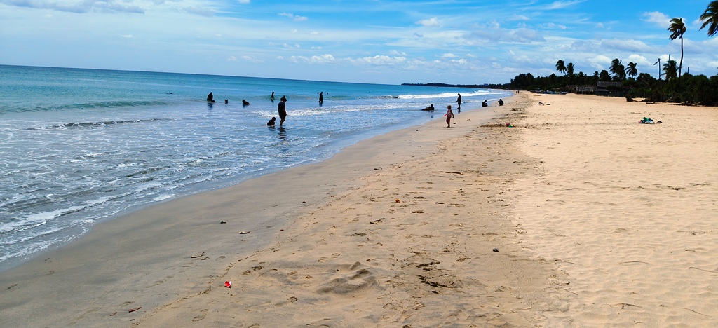 260921 Nila Beach 02